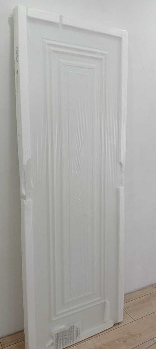 Есік сатылады. Дверь