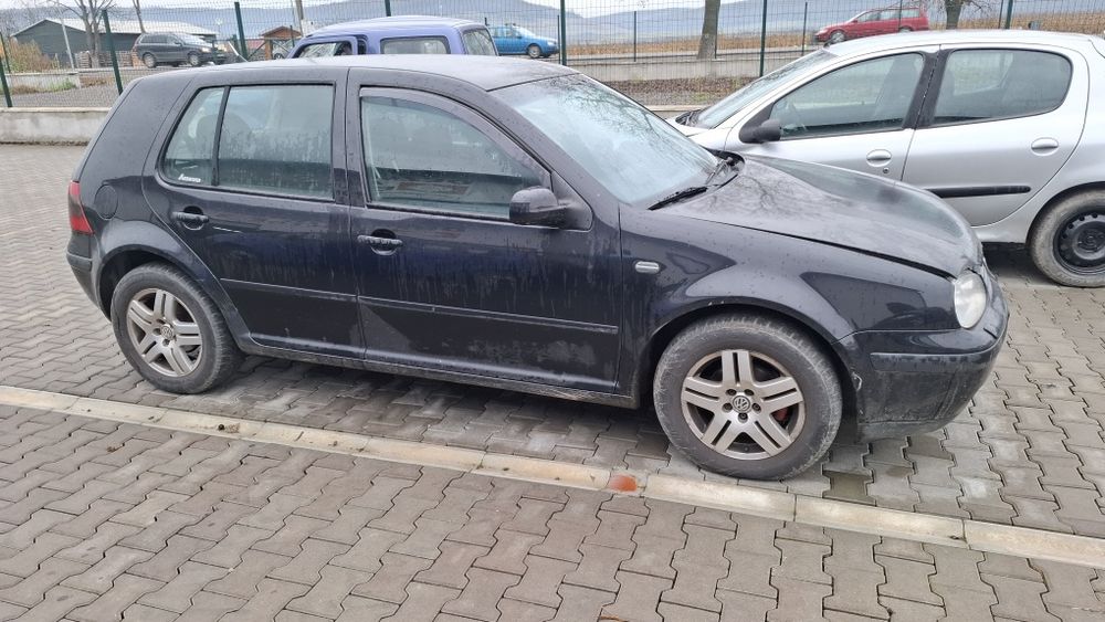 Vand capota,far,aripa Golf 4