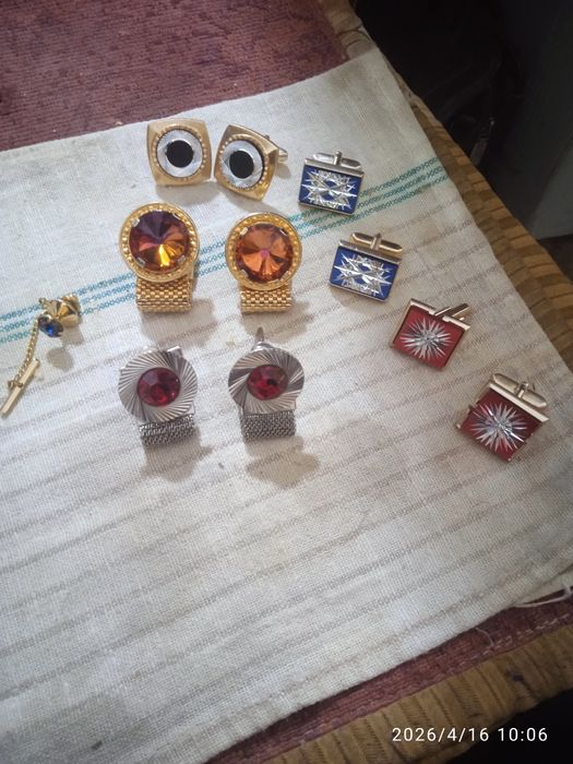 Афганские запонки, новые, очень красивые и переливаются,