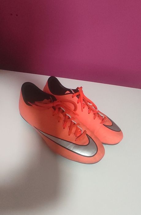 Ghete fotbal Nike Mercurial Victory 38,5 cm