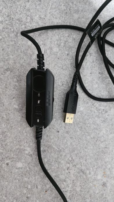 Игровой наушник g575