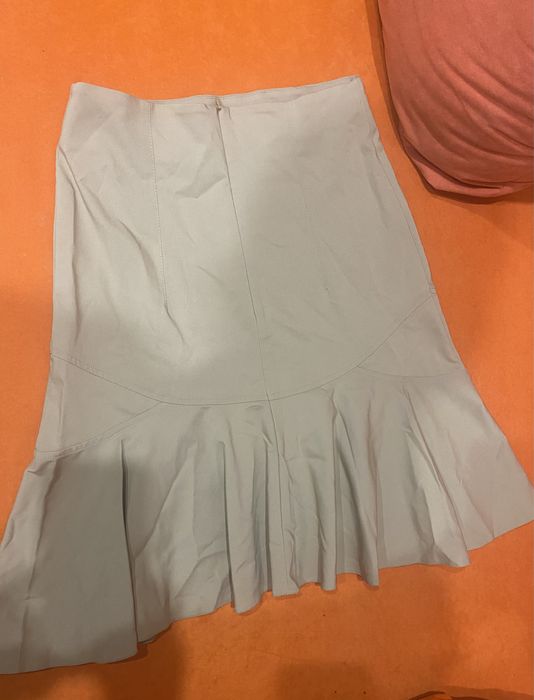 Fusta Nissa purtata o singura data