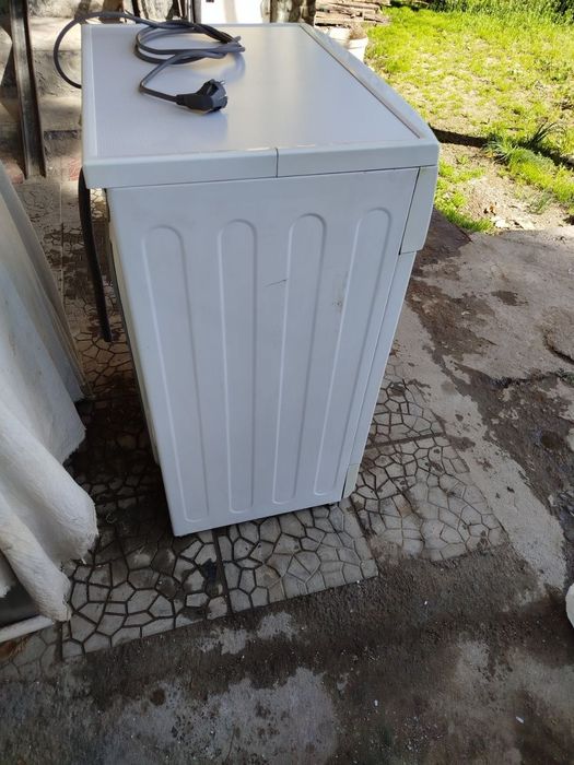 Продаётся стиральная машина LG