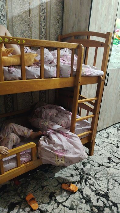 Двухярусная кровать