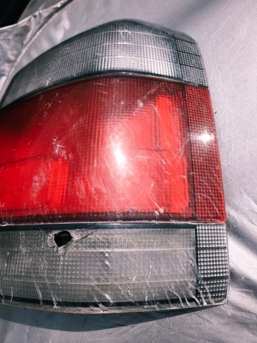 Продам фонарь Subaru Forester SF дорестайлинг