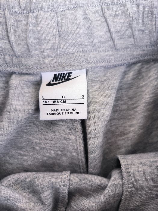 Nike Sportswear Tech 147 - 158