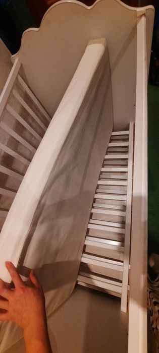 Детская кровать с матрасом