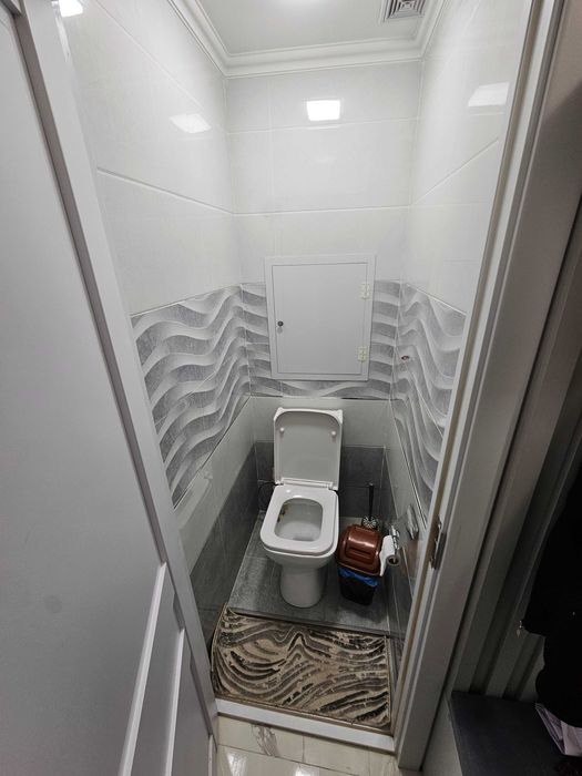 9-й квартал Чиланзар Продаётся квартира.