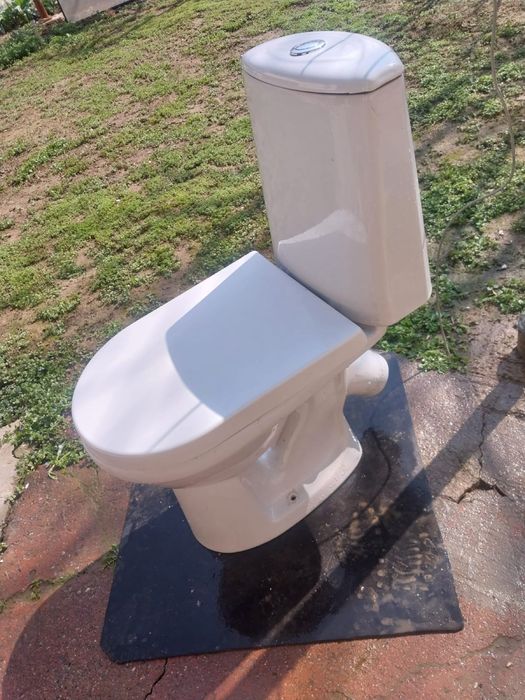 Унитаз в хорошем состоянии