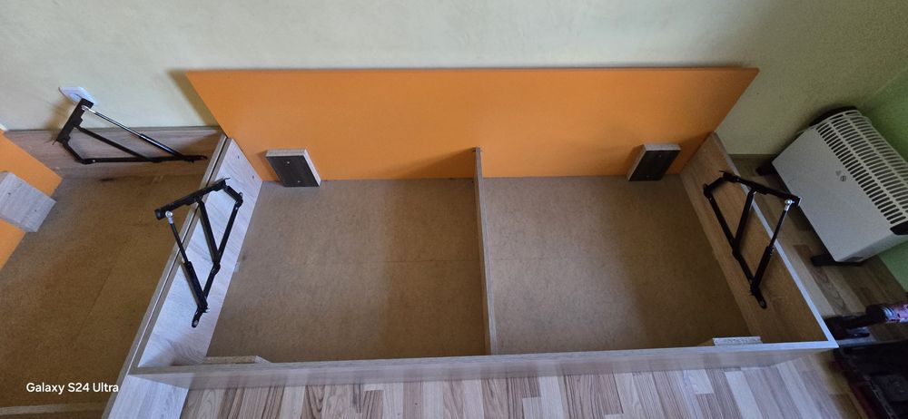 Бюро + 2бр. легла