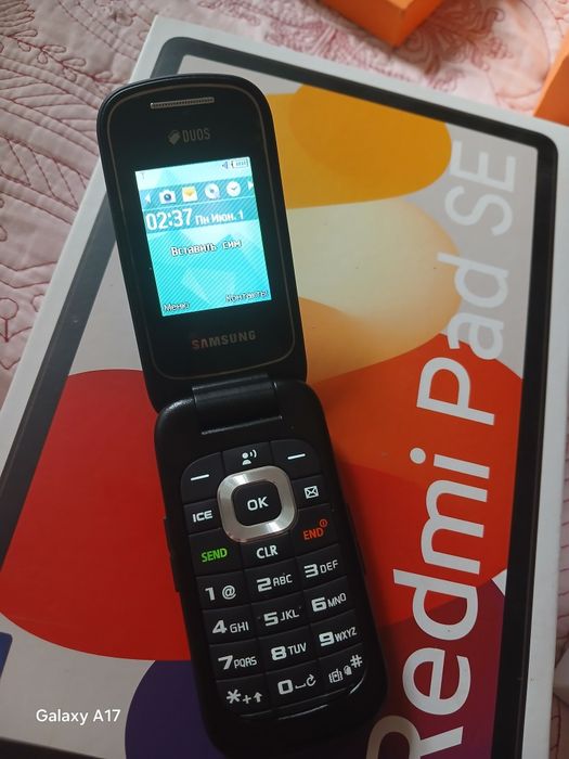 Раскладной телефон samsung