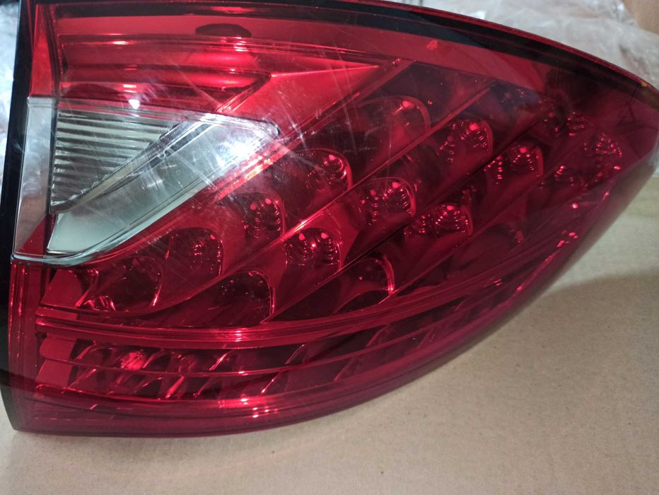 Десен стоп Porsche Cayenne E2 958  порше кайен стопове