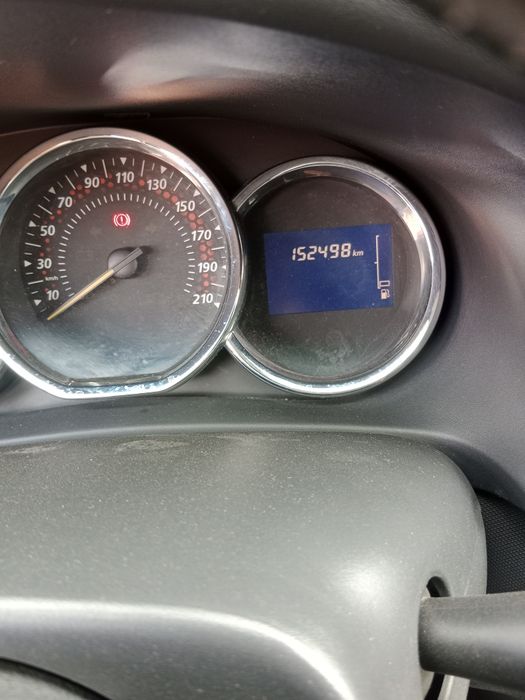 Автомобиль Рено Сандеро Степвей