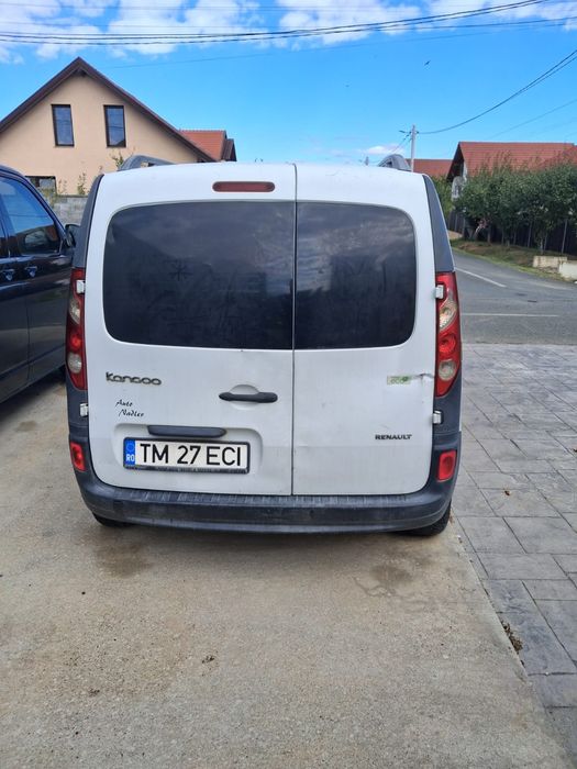 Vând Renault Kangoo 2010 1.5 DCI 2.000€ negociabil