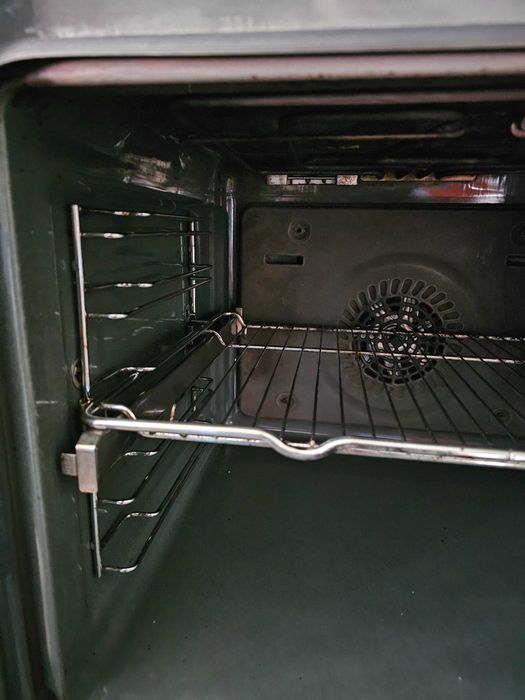 Фурна за вграждане Bosch HBG5370S0