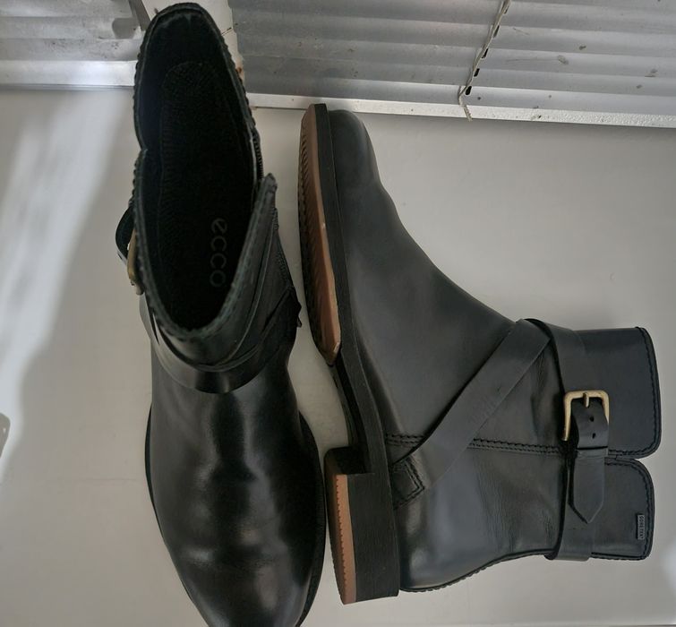 Кожаные сапоги 40 размера