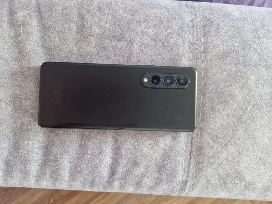 Продам или обменяю Samsung z fold 3