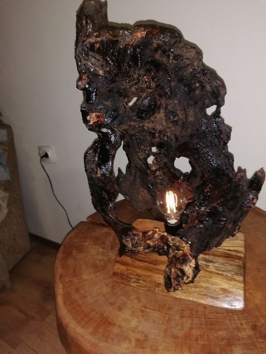 Lampa rustic din lemn