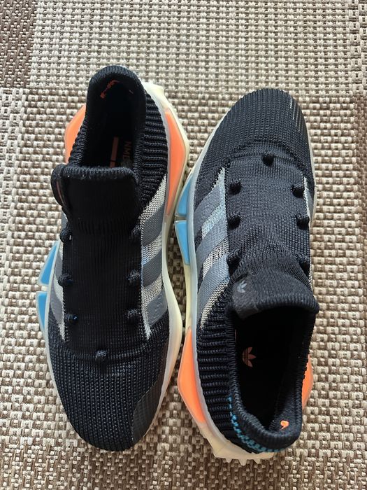 Adidasi adidas marimea 39.5