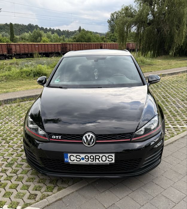 VOLKSWAGEN Golf 2015