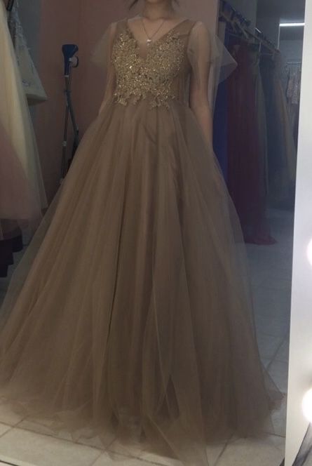 Платье вечернее на выпуской