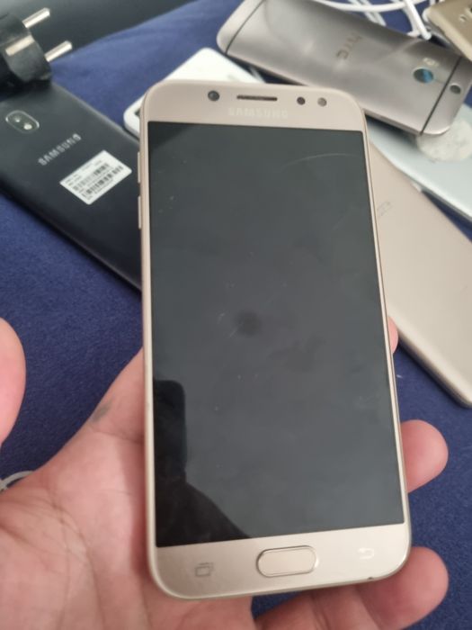 Telefoane piesee