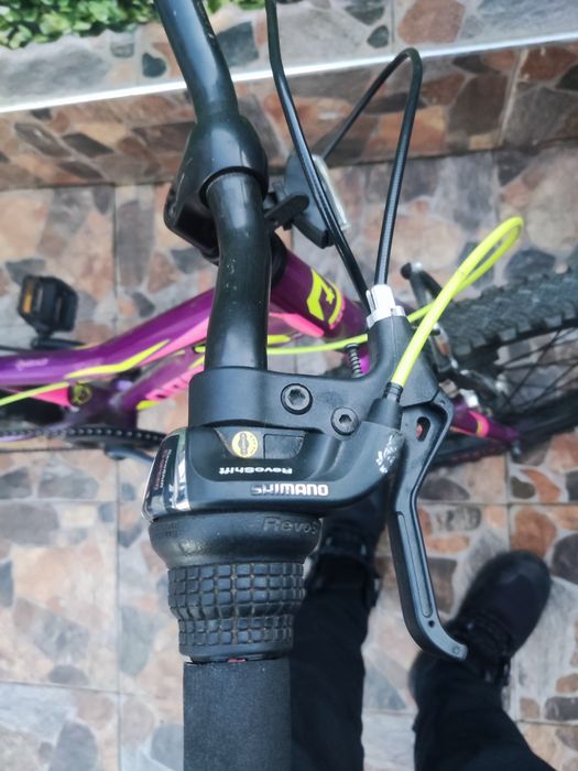 Продавам детско колело драг