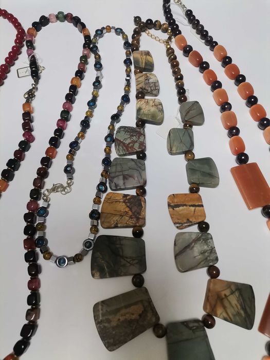 Само 15 Евро - 5 БРОЯ гердани и колиета от натурални камъни