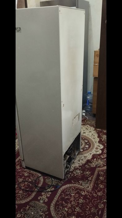 Холодильник бытовой