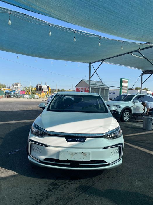 Продаётся  новый Beijing EU5 (без пробег)