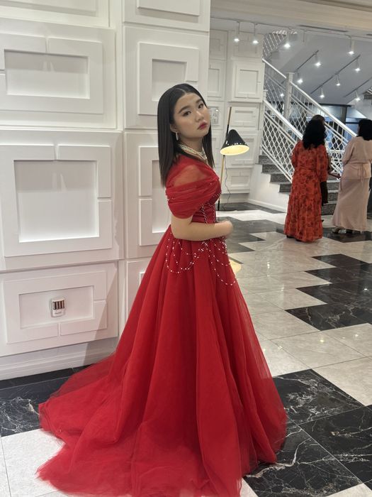 платье ручной работы Азамата Аргимбаева