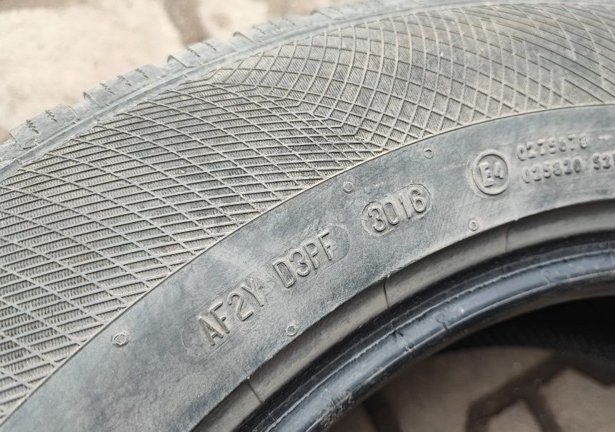 Continental 225 65 R17 T