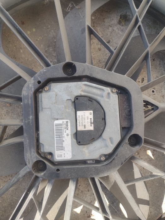 Продавам електрическа перка за охлаждане за volvo XC90