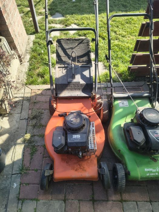 Mașini de tuns iarba termice