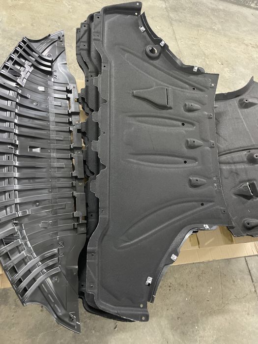 Scuturi audi A8 4h d4