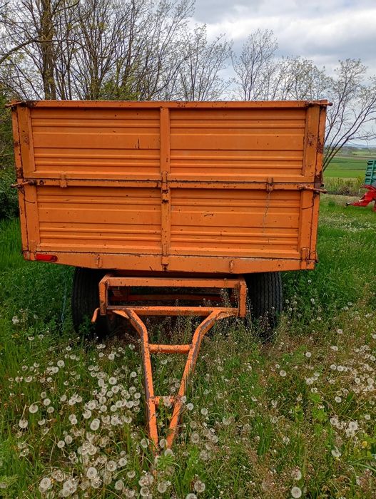 Vând Remorca Cereale