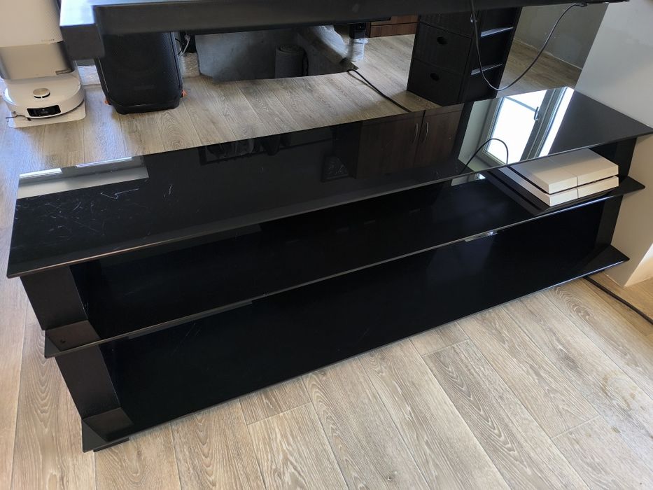 Полка под телевизор