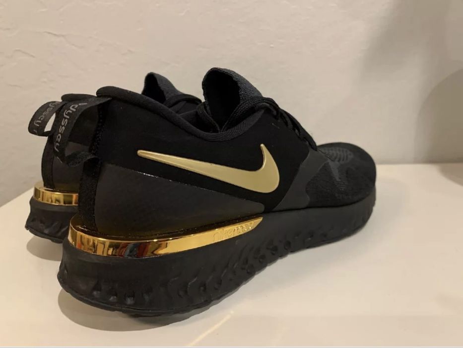 Adidasi Nike unisex 37