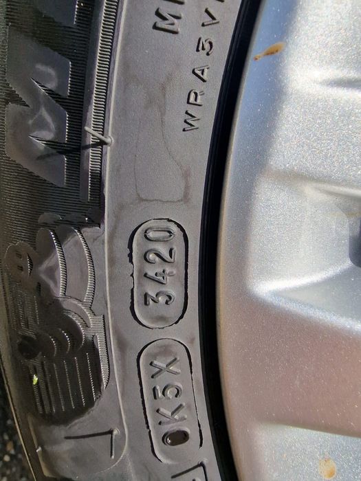 Jante + anvelope iarnă 205/55/16 Michelin Alpin 6 Ford Focus  3