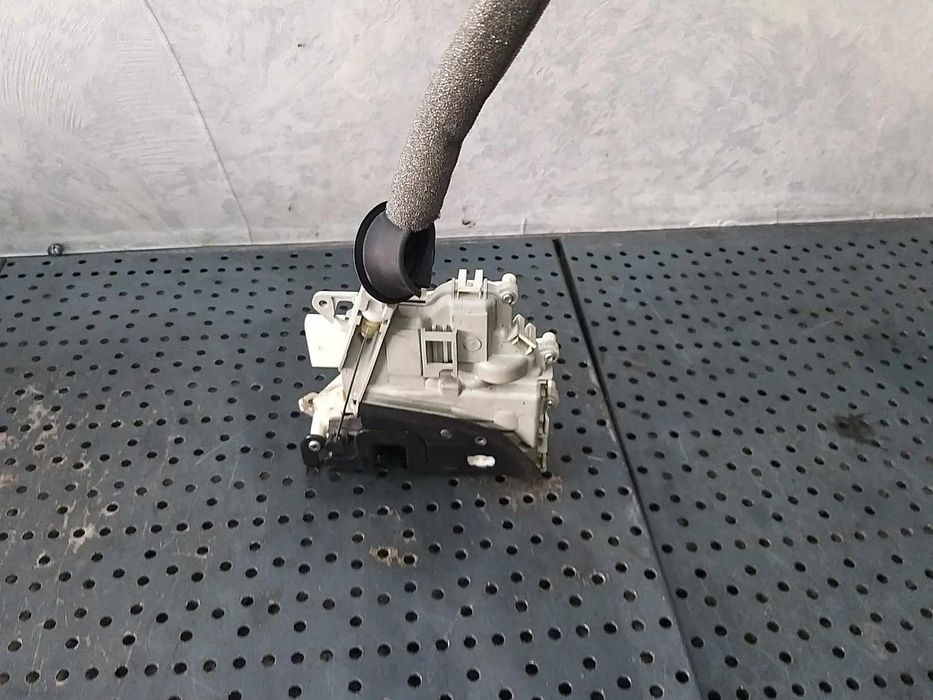 Broasca usa dreapta fata audi a6 c7 4g 8j1837016c