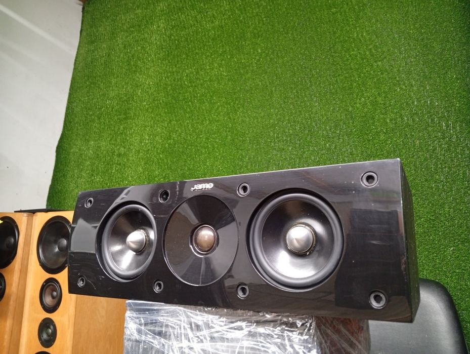 Център Jamo s-60