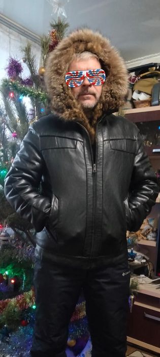 Продам классную зимнюю куртку-дублёнку.