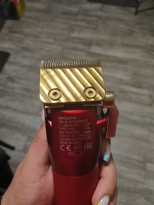 VAND ! Mașina de tuns Babyliss Pro Red.