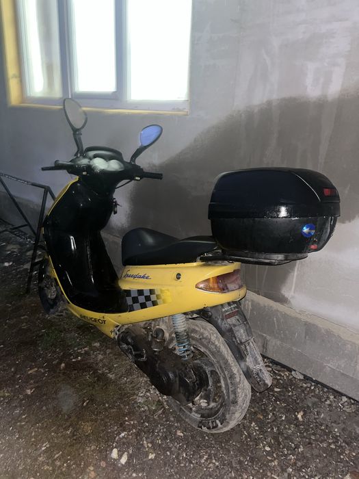 De vânzare scuter peugeot 49cc