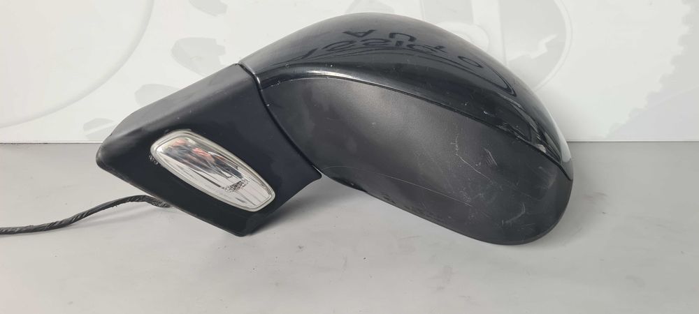 Огледало Peugeot 207 2007г.