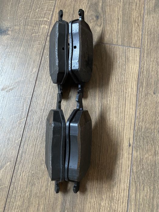 Тормозные колодки АУДИ 100 С4