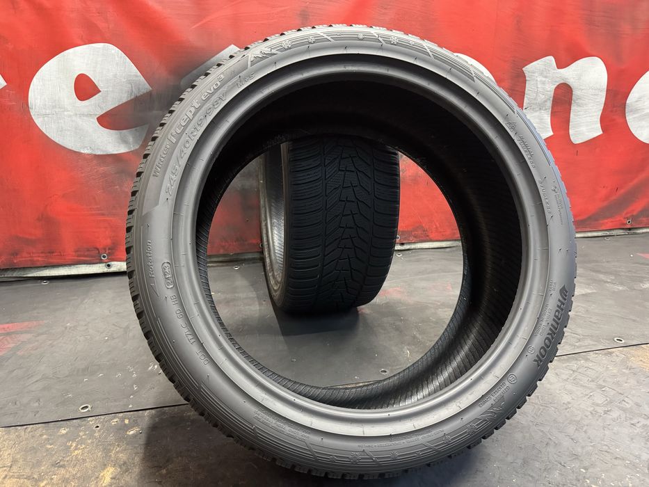 245 40 19, Зимни гуми, Hankook WinterICeptEVO3, 2 броя
