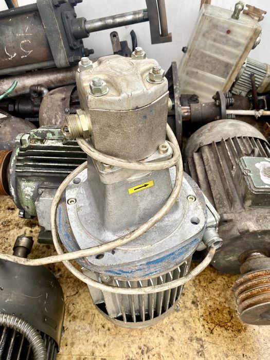 Motoare electrice , pompa apa  , generator electric motor IFA