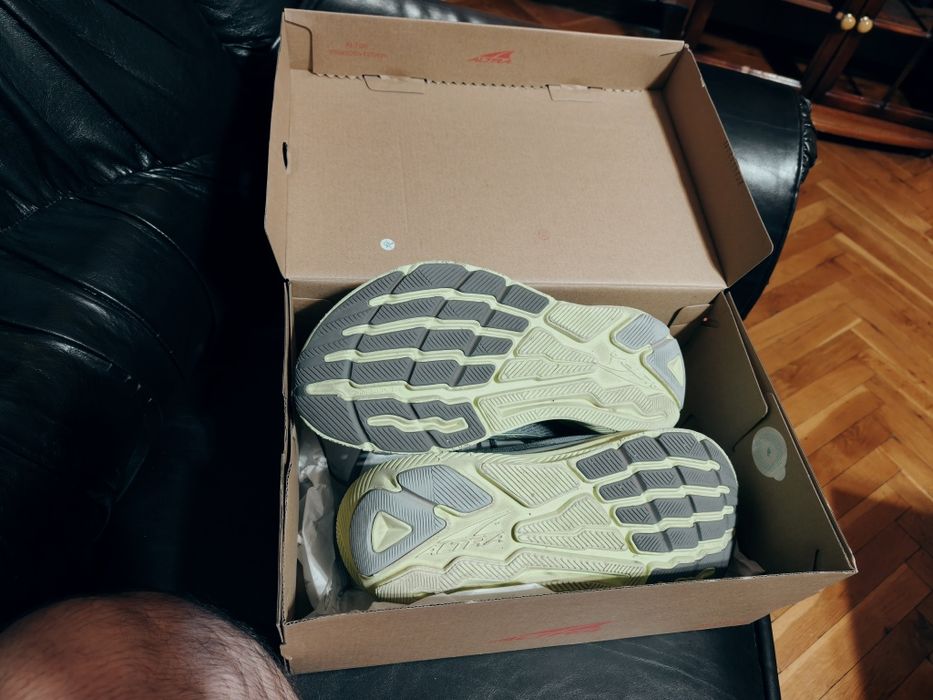 Маратонки за бягане Altra Experience Flow 42.5