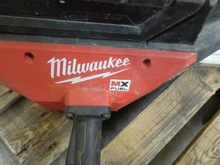 Ciocan de demolare MILWAUKEE MXF DH 2528H